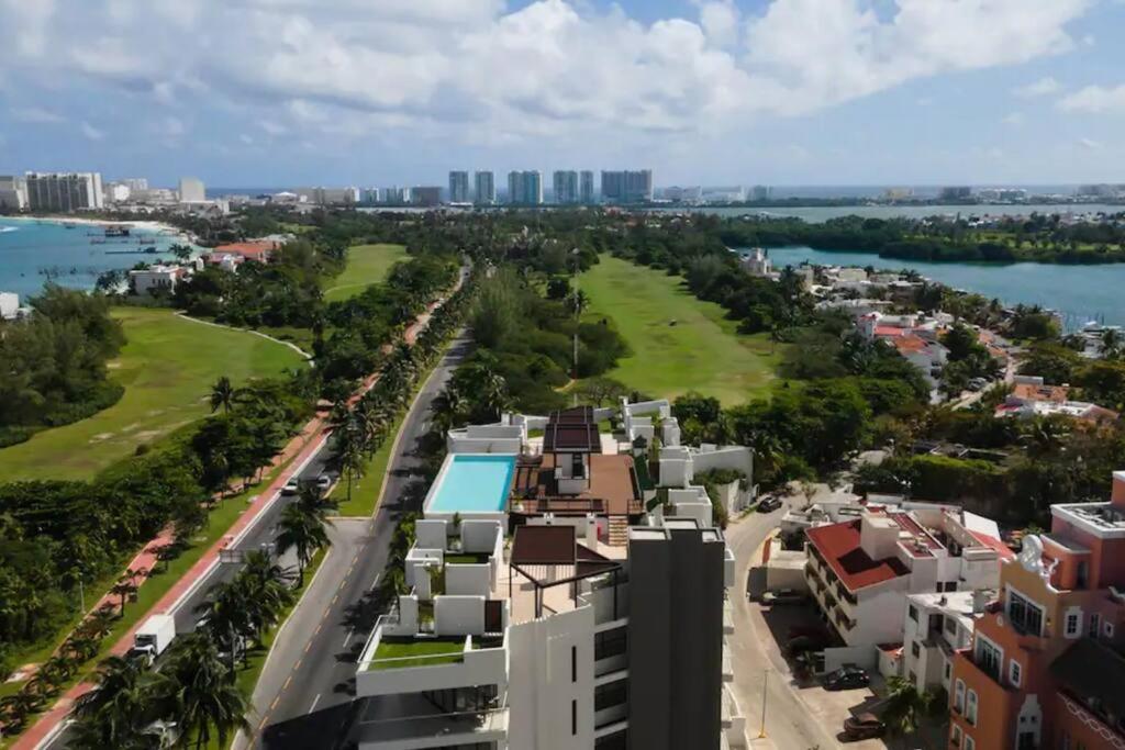 Beautiful Room Well Located In The Hotel Zone Of Cancún Exterior foto